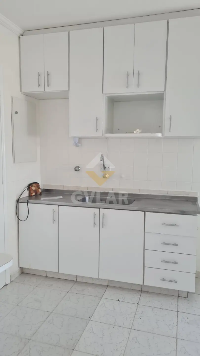 AMPLO APARTAMENTO A VENDA NA MOOCA.